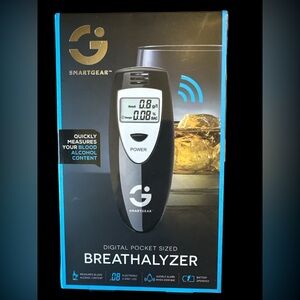 SmartGear Black Digital Pocket-Sized Breathalyzer